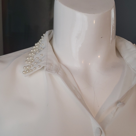 Womens blouse - Picture 2 of 3